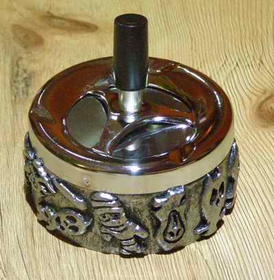 Popeln�k oto�n� - GHOST